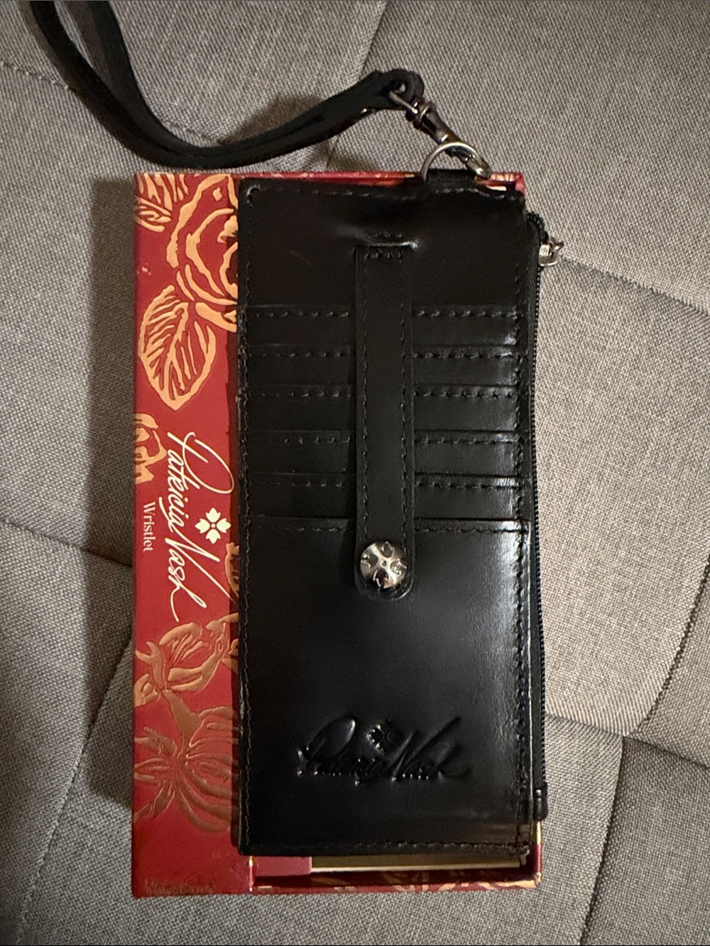 Patricia Nash Black Wristlet - Picture 2 of 5